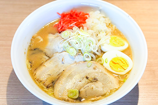 チャーシューとんこつ醤油ラーメン